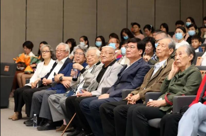 马常利油画，色彩与光影的诗意对话