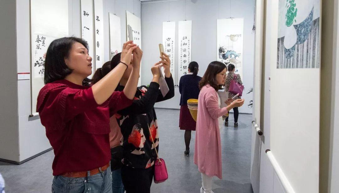 推荐几款优秀的书画网站，让艺术爱好者们大饱眼福