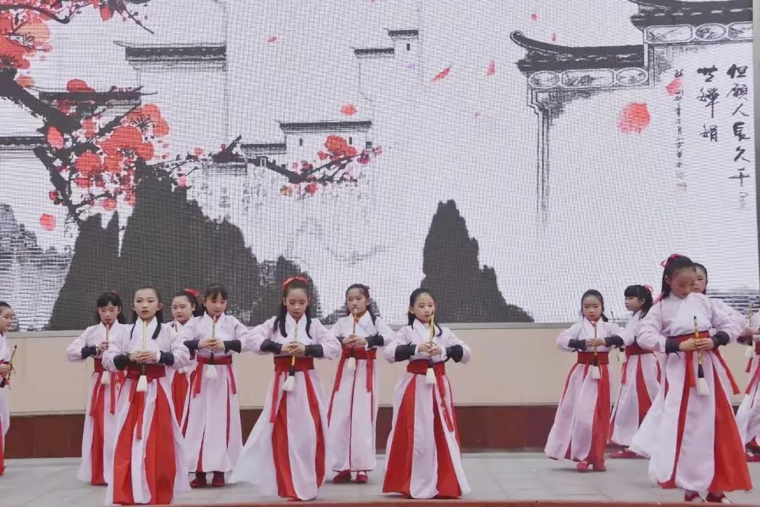 优秀隶书书法作品欣赏，笔墨间的古韵新风