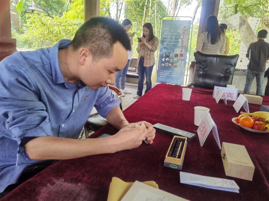 梦想的色彩舞台