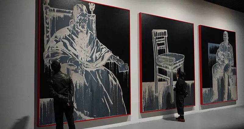 王广义，中国当代艺术中的符号画家——解析其作品图片背后的深层意义