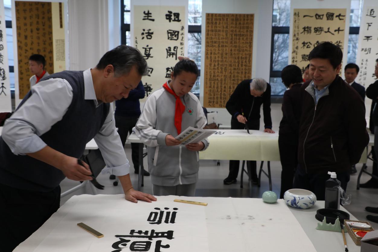 买画卖画的APP交易平台，艺术市场的数字化新篇章