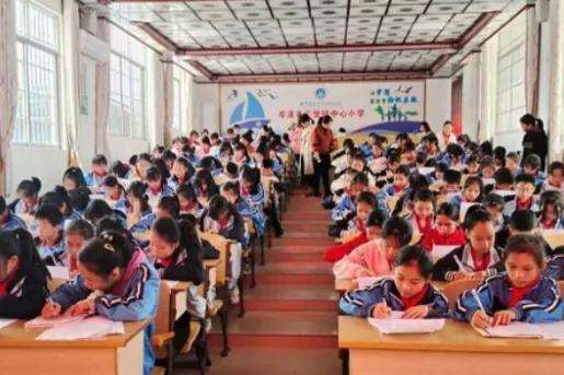 探索中国硬笔书法艺术的传承与教学——记中国硬笔书法协会注册书法教师