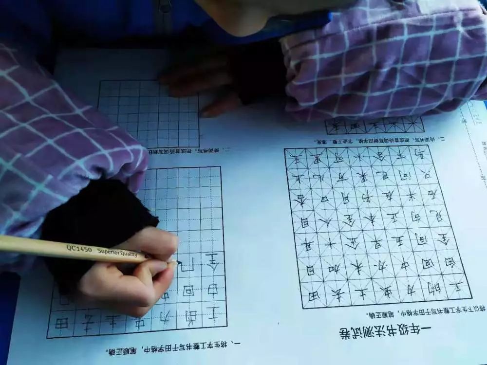 激发童心，笔墨生辉，小学生书法视频教程的魅力与价值