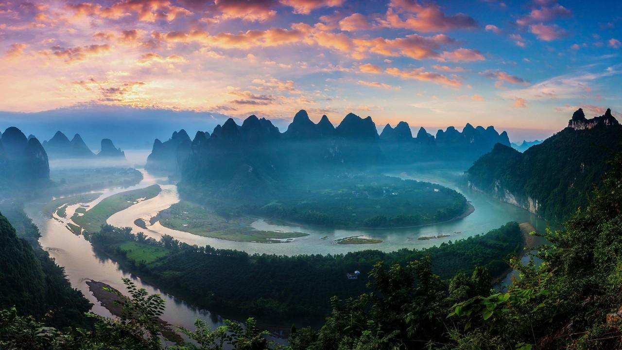 桂林山水，一幅动人心魄的风景画卷