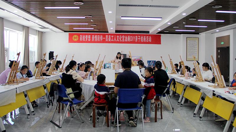 儿童油画棒画作，童心绘梦的色彩盛宴