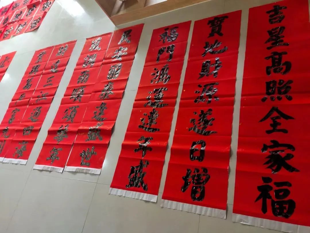 春联书法之美，一笔一划中的年味与文化传承