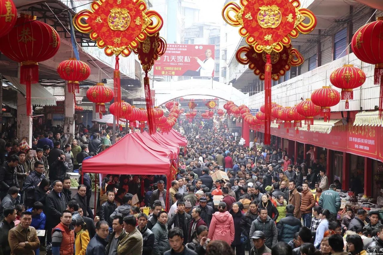 古玩交易市场的魅力与变迁