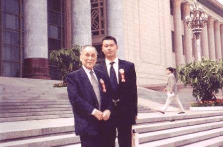 潘世勋，一位卓越的金融才俊的成长轨迹