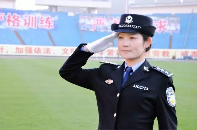 退伍军人马常利的坚韧与重生，从军营到社会的华丽转身