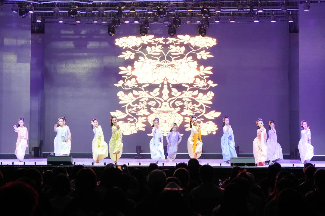 95秀，新时代的青春符号与文化现象