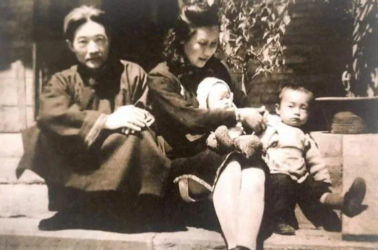 徐悲鸿，时代风云中的艺术沉思——解析其作品主题的深刻内涵
