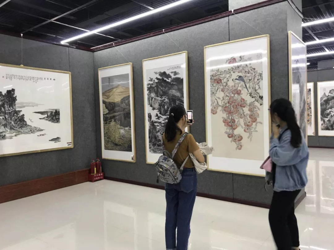 佘阳华艺术，跨越时空的墨韵——其作品被多家博物馆与书画院珍藏的背后
