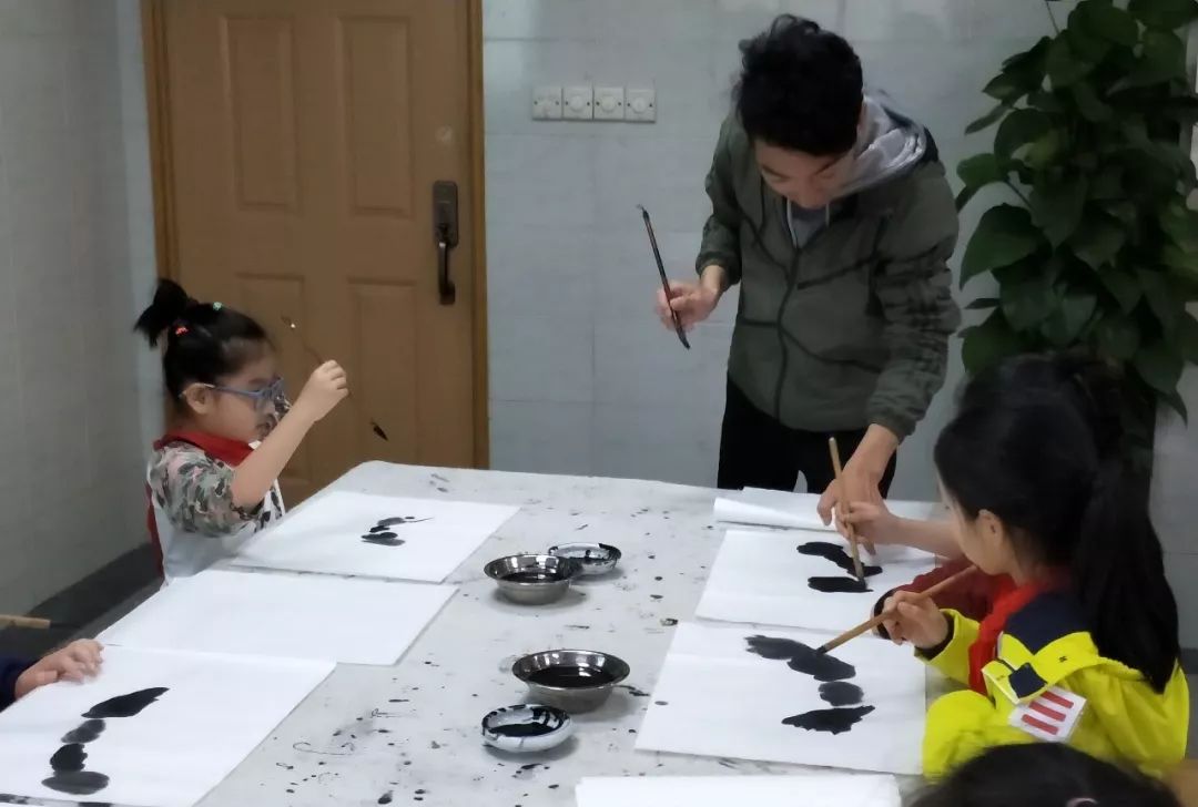 及象书法课2580元，从开课至今的持续热销与艺术魅力