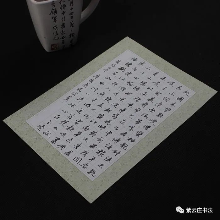 书法之美，在纸上的艺术之旅——探索书法纸书写格式与图片的魅力