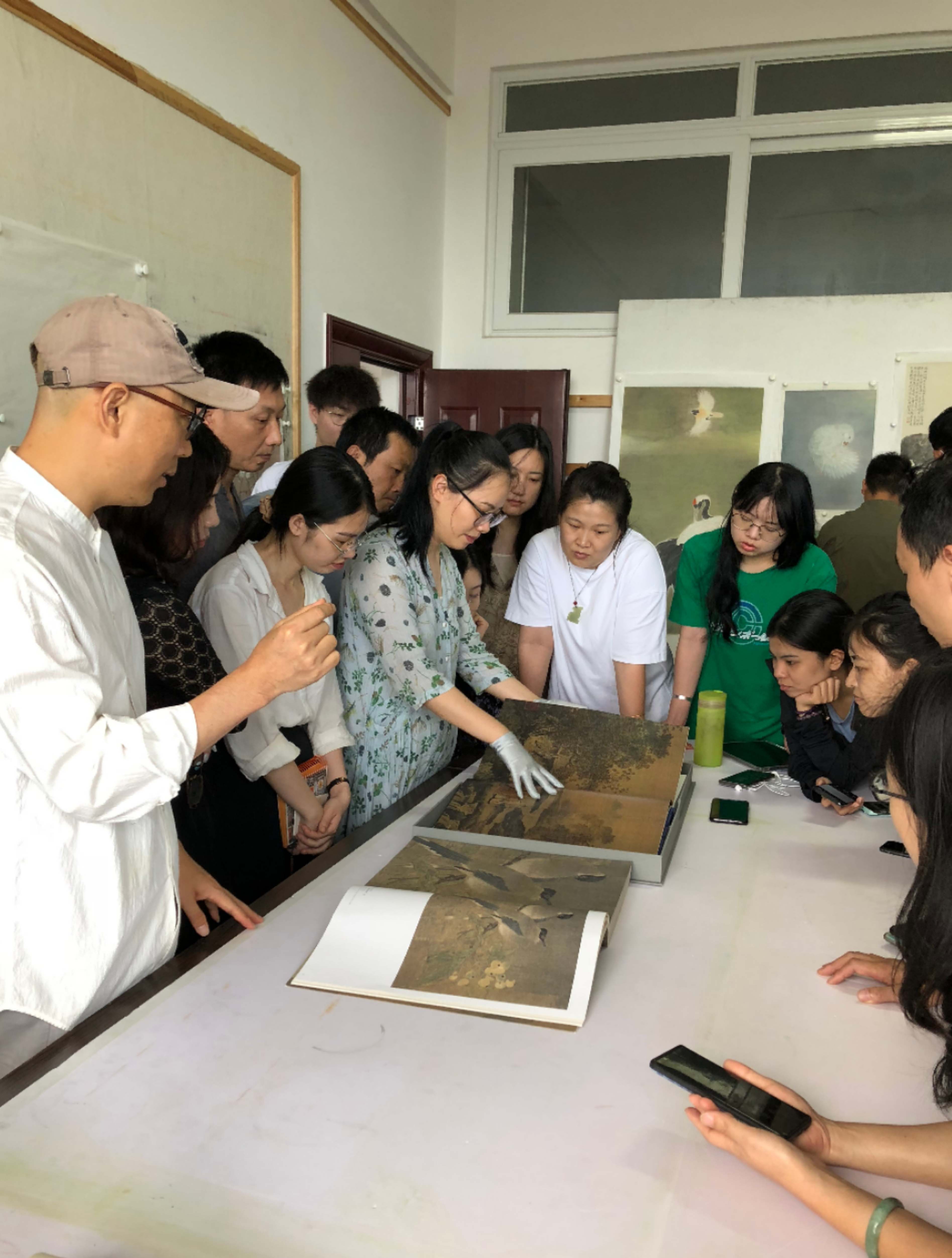 美术家协会的精细分工与协同合作